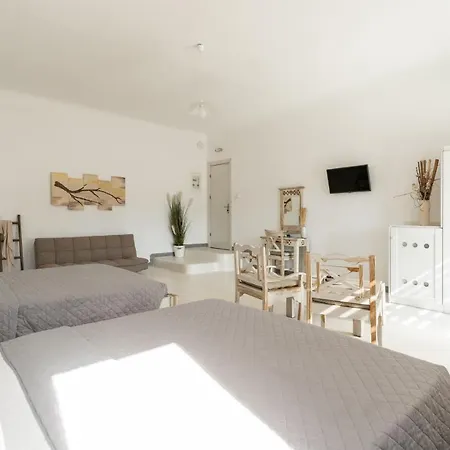 Happy Mykonos Motel 3*