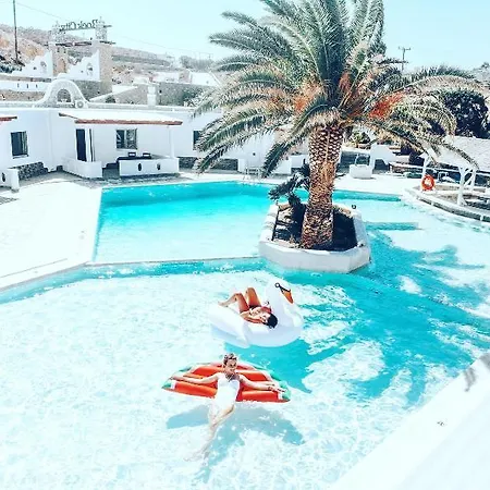 Happy Mykonos Klouvas